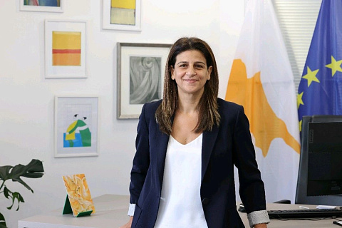 "AI is biased": at the Cyprus Forum, the gender equality commissioner puts the training data on trial